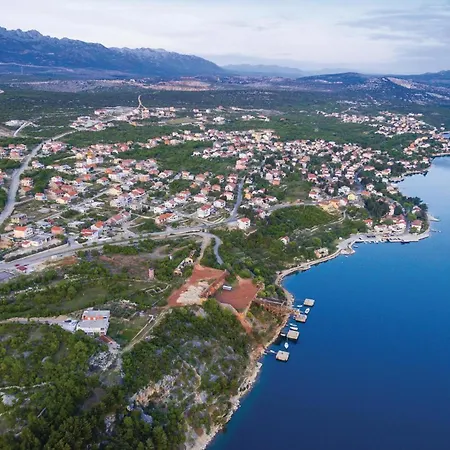Three-bedroom With Sea View 08 Maslenica