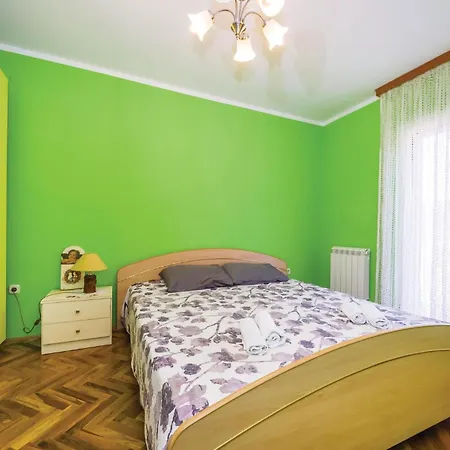 Three-bedroom With Sea View 08 * Maslenica