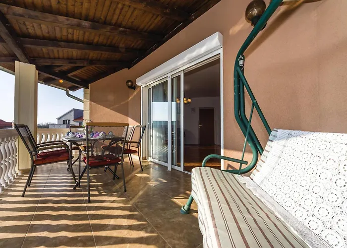 아파트 Three-bedroom With Sea View 08
